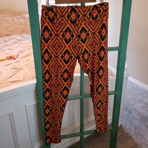 Lularoe tall and Curvy soft and fun leggings